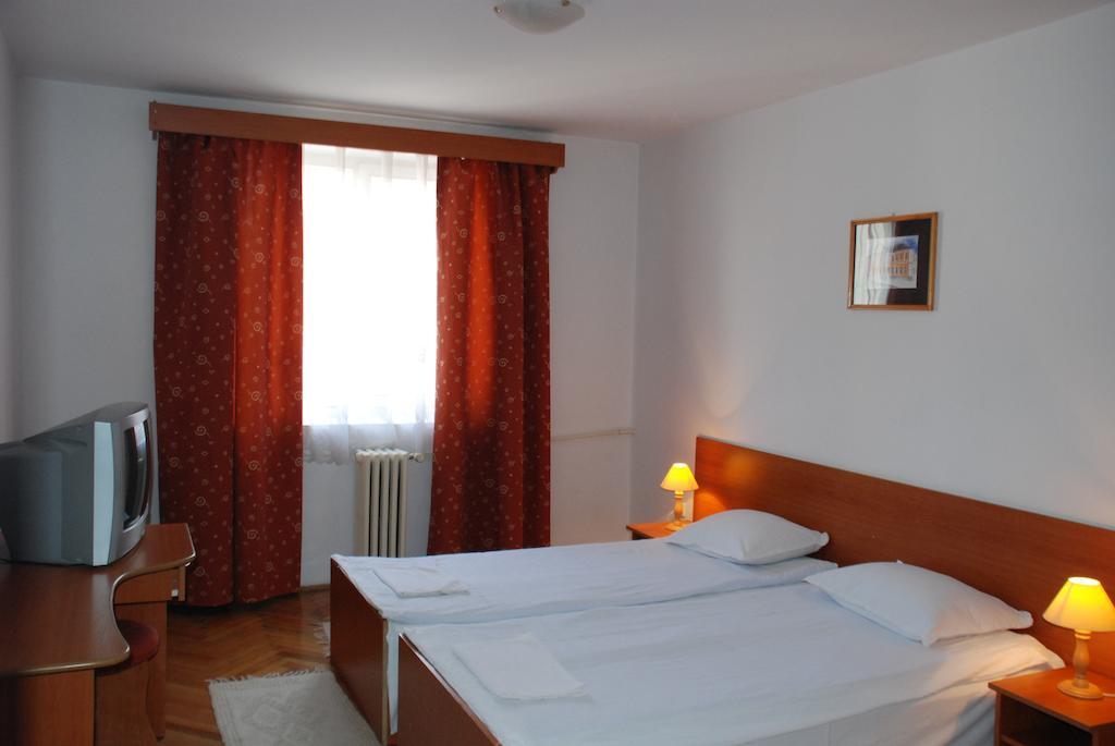 Hotel Merkur Miercurea Ciuc Eksteriør bilde