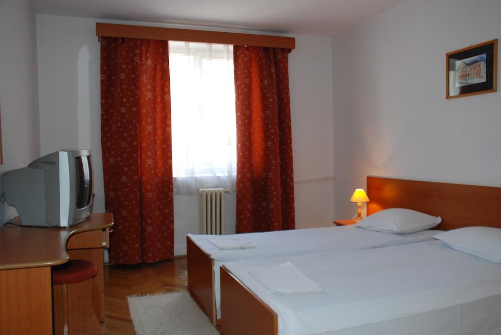 Hotel Merkur Miercurea Ciuc Eksteriør bilde