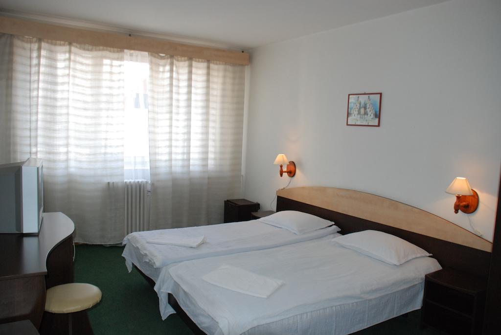 Hotel Merkur Miercurea Ciuc Eksteriør bilde