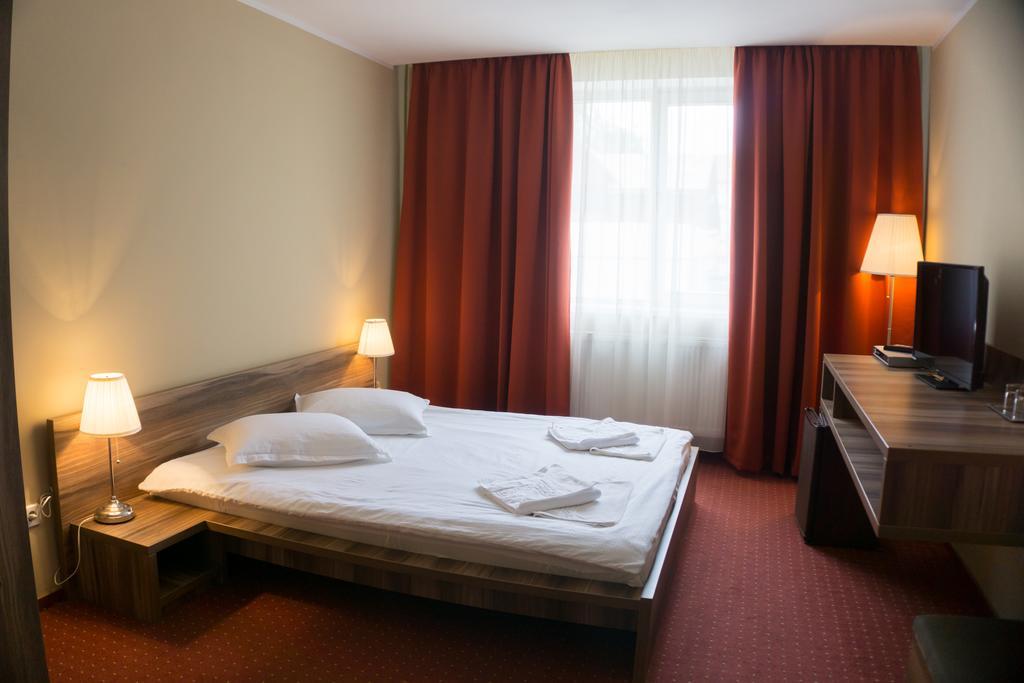 Hotel Merkur Miercurea Ciuc Eksteriør bilde