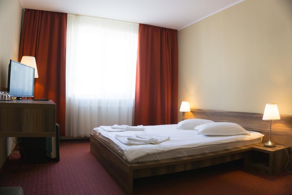 Hotel Merkur Miercurea Ciuc Eksteriør bilde