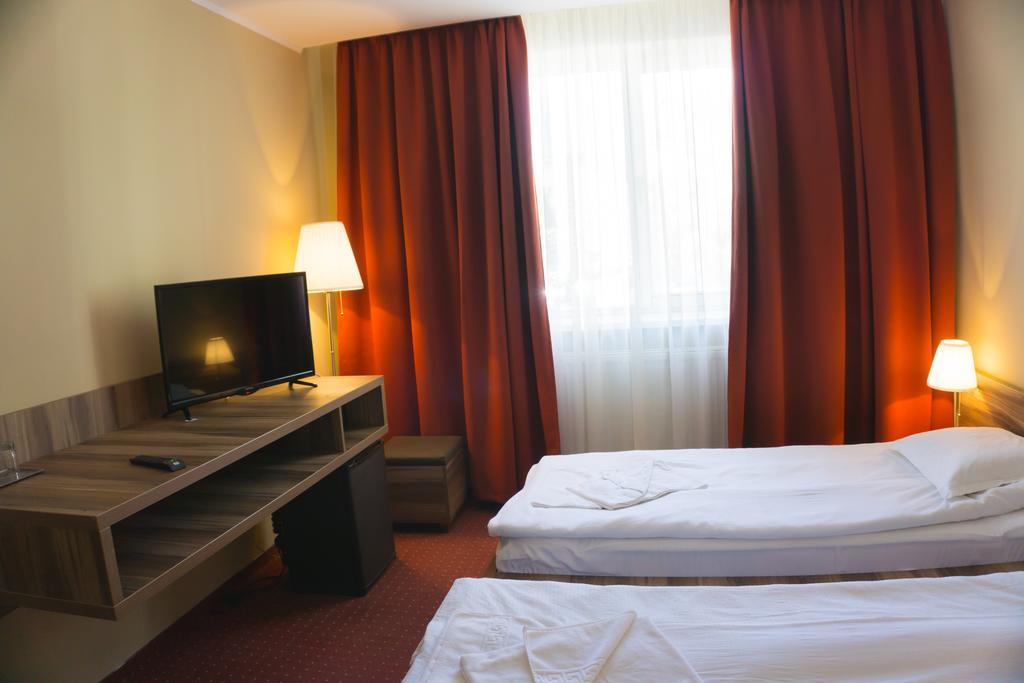 Hotel Merkur Miercurea Ciuc Eksteriør bilde
